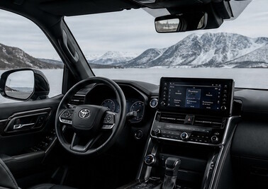 Салон Toyota Land Cruser 300